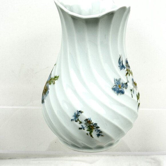 Haviland France Limoges Margaux 20 oz Torse Shaped Porcelain Pitcher Blue Gold - Picture 16 of 16